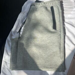 Soft, Breathable, Made in Jordan, 69%Polyester Recycled, 25%Viscose, 6%Elastane